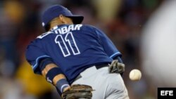 El paracortos de Rays Yunel Escobar. 