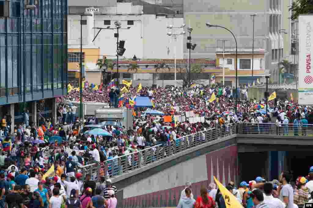 Marcha opositora en Caracas febrero 12.