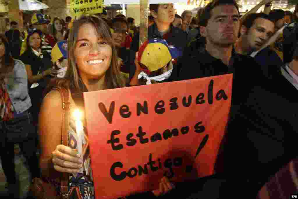 PROTESTAS EN CONTRA DE MADURO SE MANIFIESTAN ANTES DE LA INVESTIDURA DE BACHELET