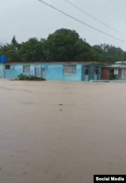 Viviendas inundadas en San Antonio del Sur. (Facebook/Diosbel Martínez)