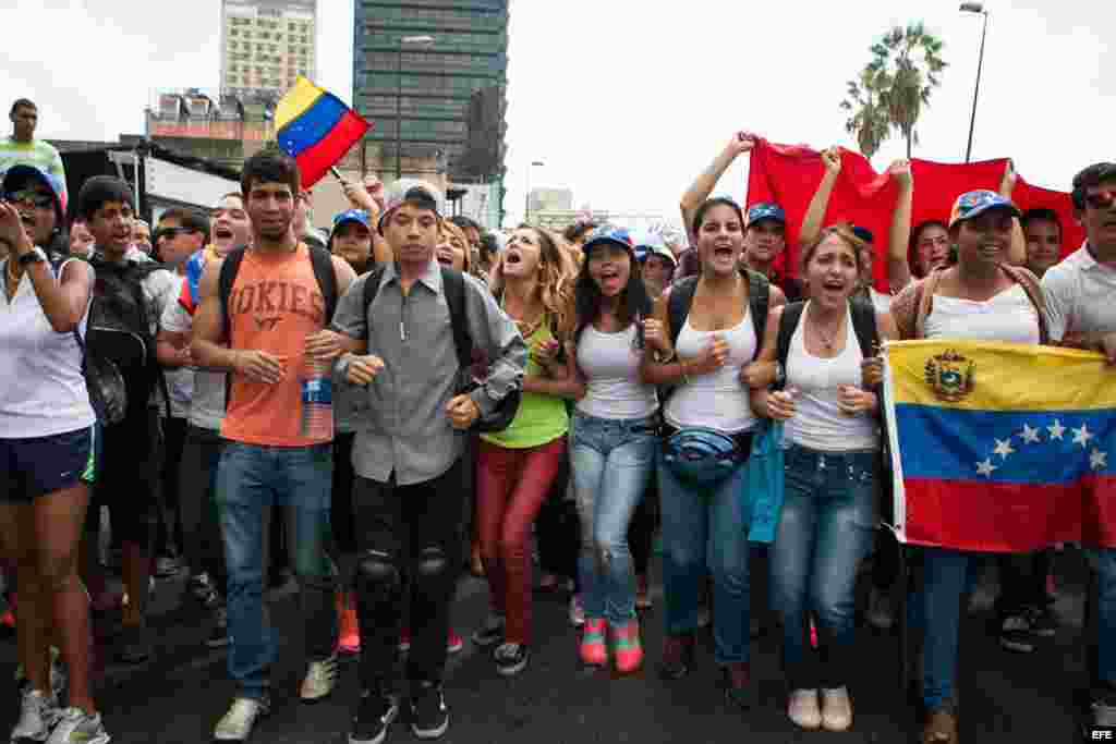 Marcha opositora en Caracas febrero 12.