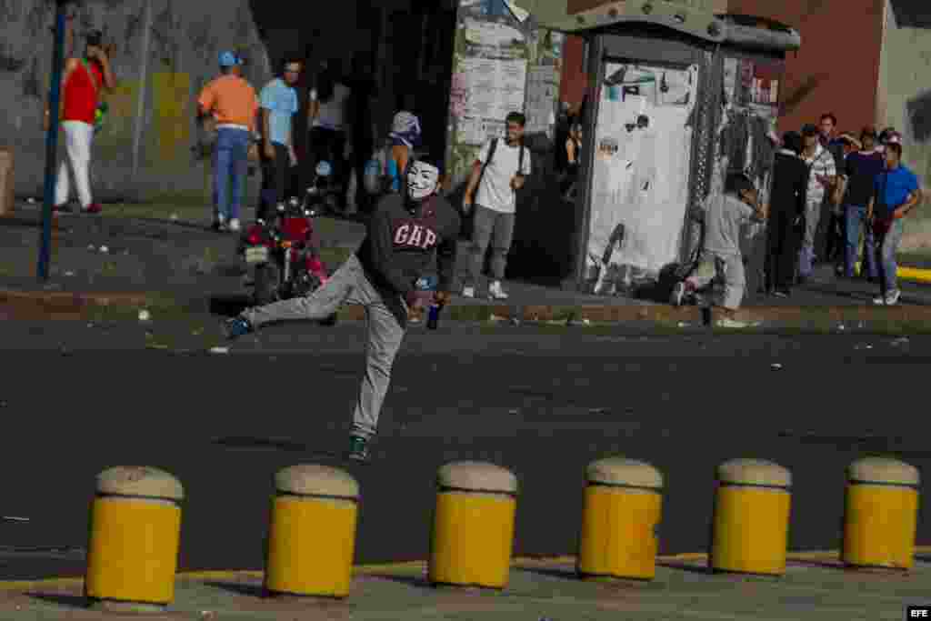 Opositores venezolanos llaman a asumir las protestas en la calle como un deber